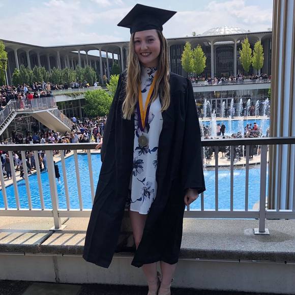 Meet your Posher, Danielle - Picture 1 of 1